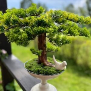 Dirbtinis bonsai medelis su metaline vaza