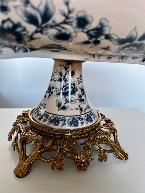 Dekoratyvinis keraminis indas ant kojelės - Image 2