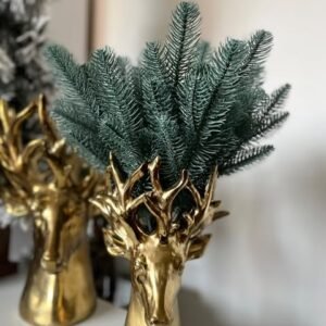 Dirbtinės pušies šakelės 10vnt.